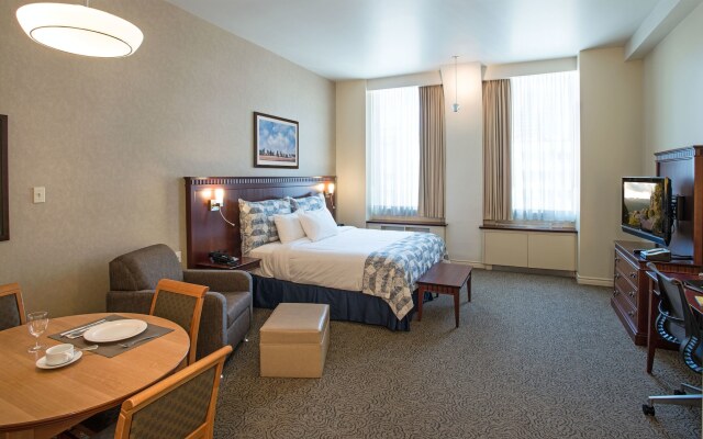 Le Square Phillips Hotel And Suites