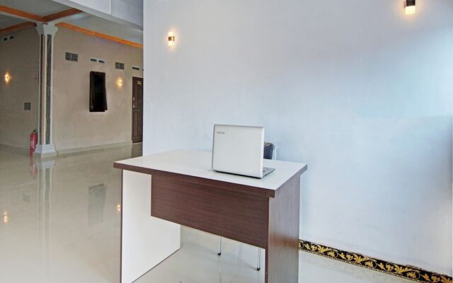 Hotel O Penginapan Budhe Sri