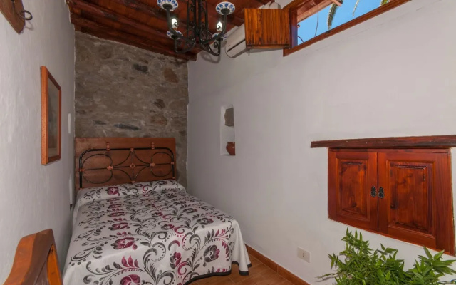 Casa Rural Piscina Privada en San Bartolome II