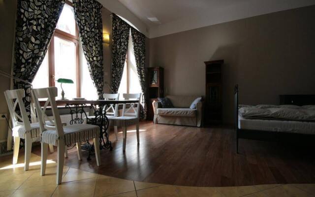 Solny Square Aparthotel