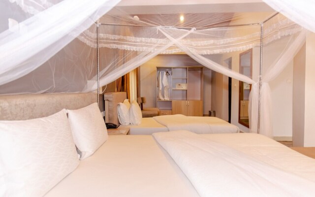 La Villa Cafe & Suites