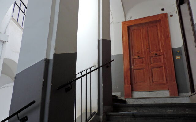 Bonapace Porta Nolana B&B