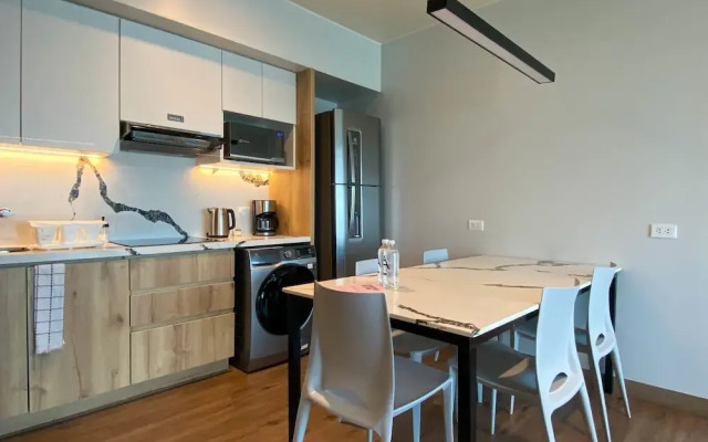 w Amazing 2BR w Jacuzzi in Miraflores