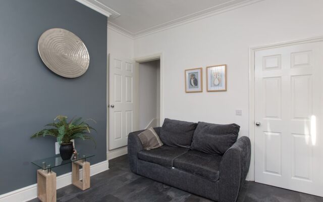 Townhouse @ 47 Clare Street Stoke
