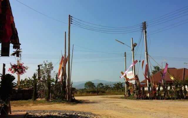 Heun Baan Rong Khun Resort