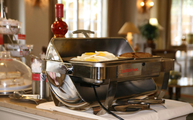 Hampton Inn New Orleans-St. Charles Ave./Garden District