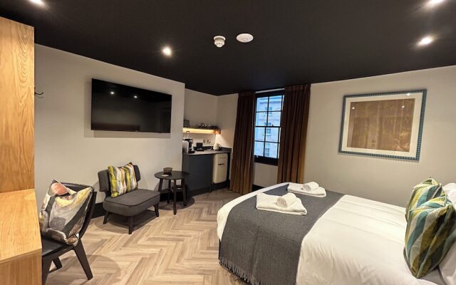 Crescent Place by Mansley