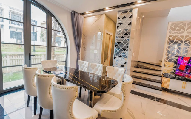 Luxury 3 br La Fleur Villa-Novaworld PT