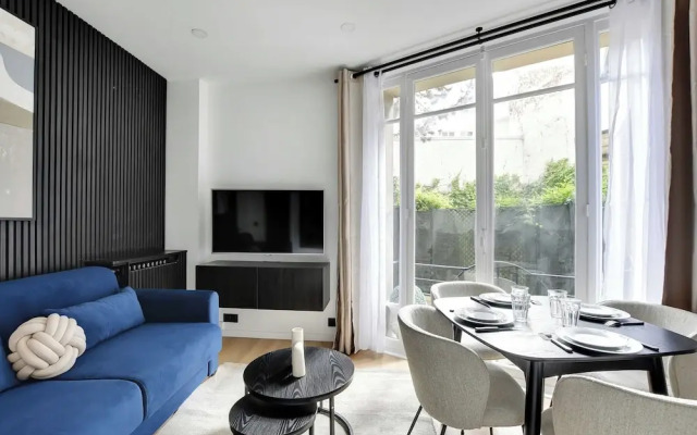 Magnificent 2bd/6p Apartment - Eiffel Tower