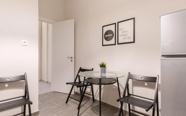 Modern Flat next to the USA Embassy by UPSTREET