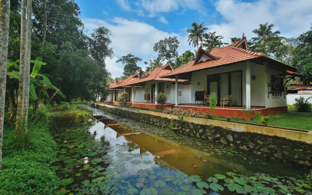 Palmgrove Lake Resort