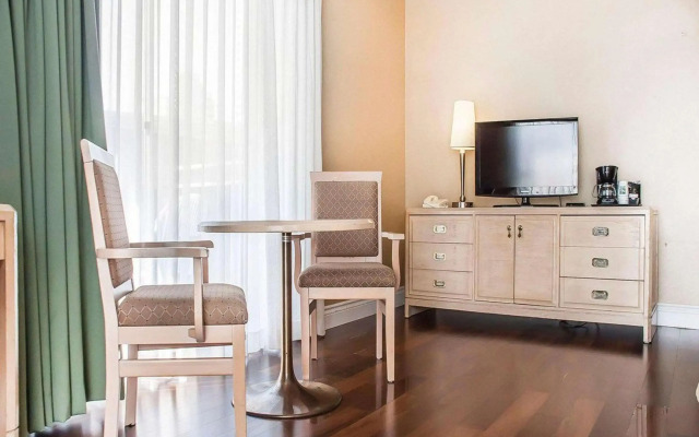 Quality Hotel Fallsview Cascade