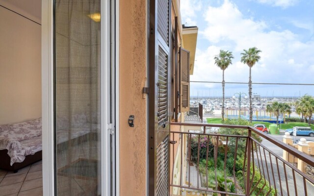 Stunning Apartment in Chiavari With Wifi and 2 Bedrooms