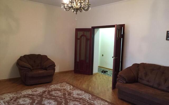 3h komnatnaja Kvartira v Novom Afone