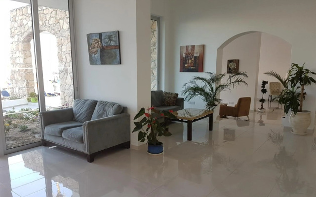 Melini Hotel Suites
