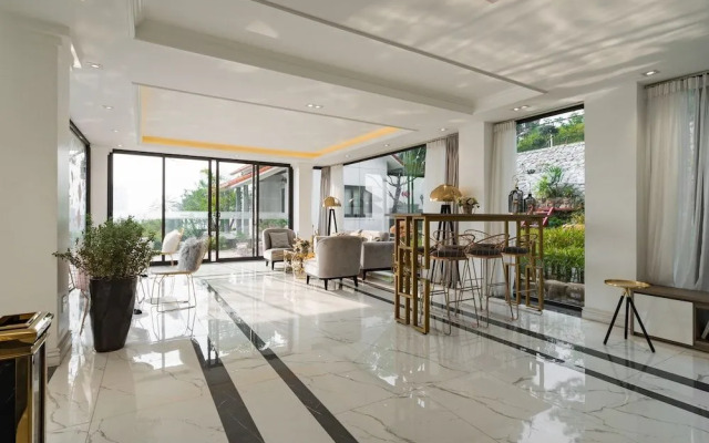 Oreka Homestay Halong