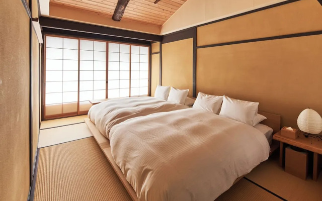 YADORU KYOTO HANARE Shirotaki No Yado