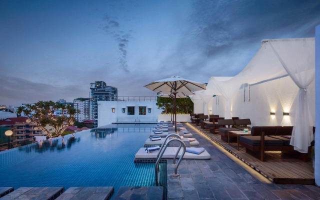 Patio Hotel & Urban Resort