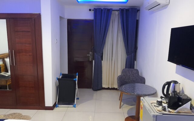 Adeshie Fie Hotel