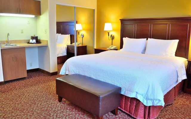 Hampton Inn & Suites Williamsburg-Richmond Rd.