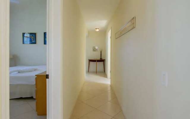 Sea-view Apartment in Mambo Beach Near Seaaquarium