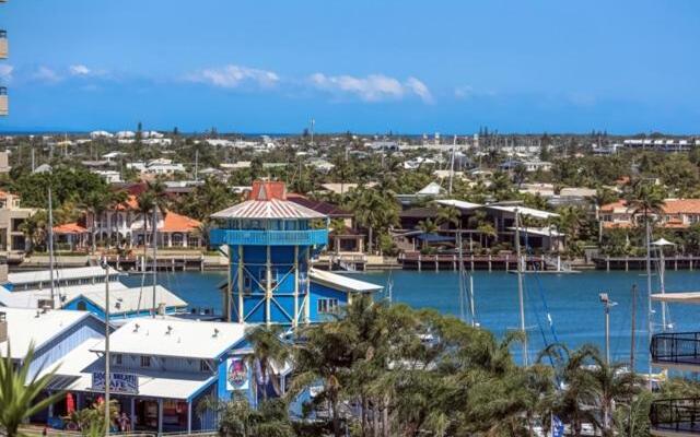 Beachfront Mooloolaba Apartment