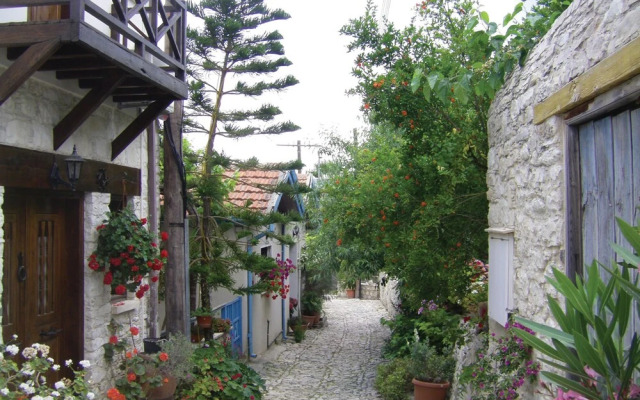 Lania Royal Oak Villa