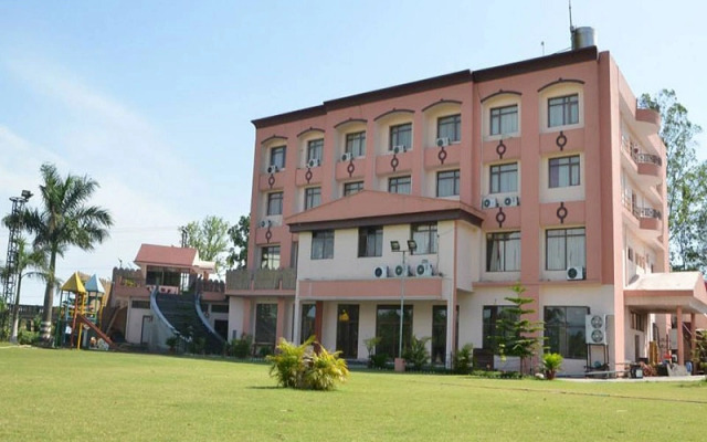 Hotel Grand Riviera