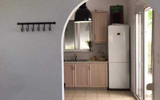 Quaint Villa in Xirosterni With Garden