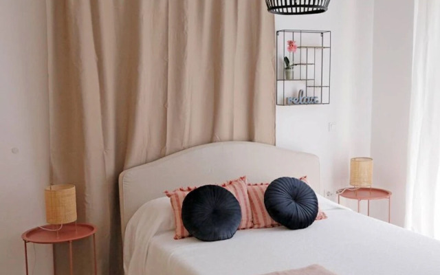 New-olivaholidayhomes - Pastel Studio pool