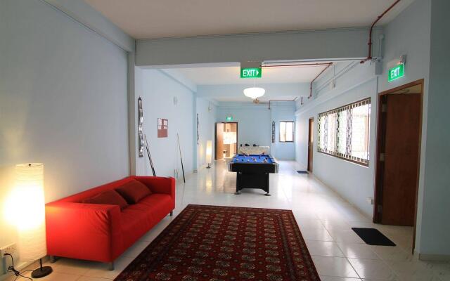 Gusti Bed & Breakfast Singapore