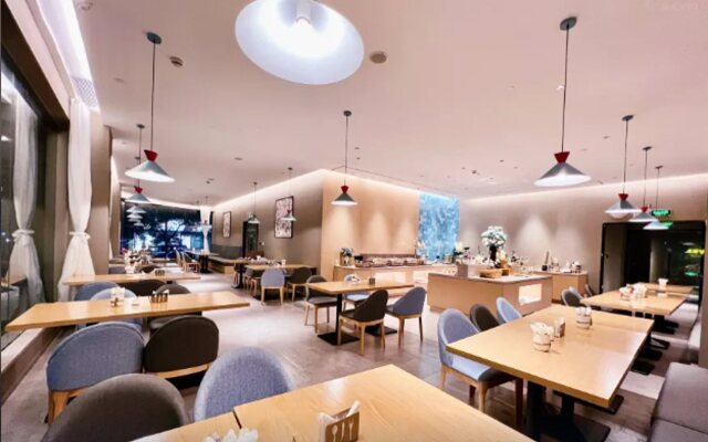 Home Inn Zhongshan Lihe Square Xingzhong Avenue