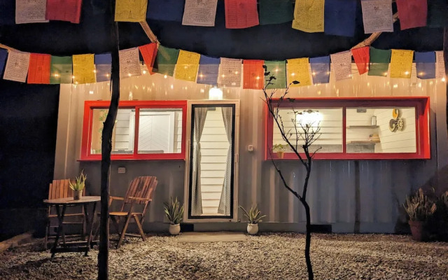 Tuk Tuk Gilhari Noida