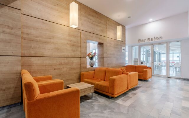 AluaSun Helios Beach – All Inclusive