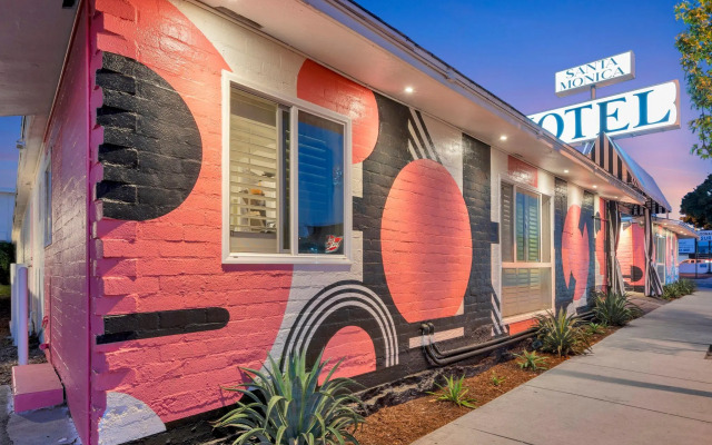 Santa Monica Hotel