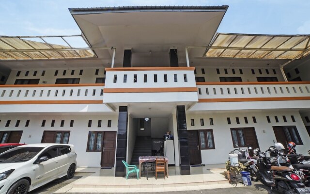 OYO 90751 Graha Sei Batugingging