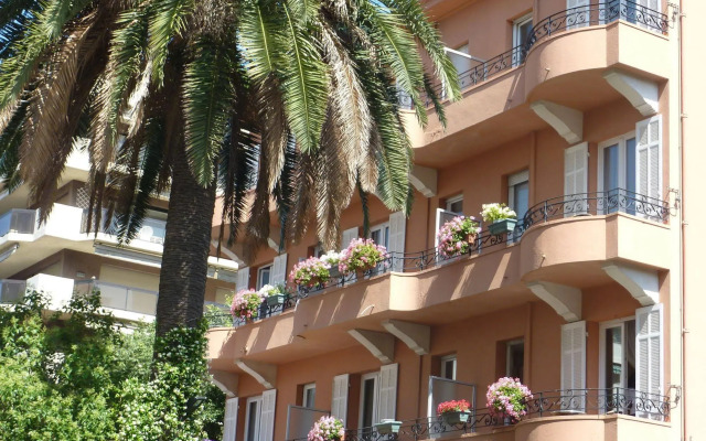 Hotel Regina Cannes