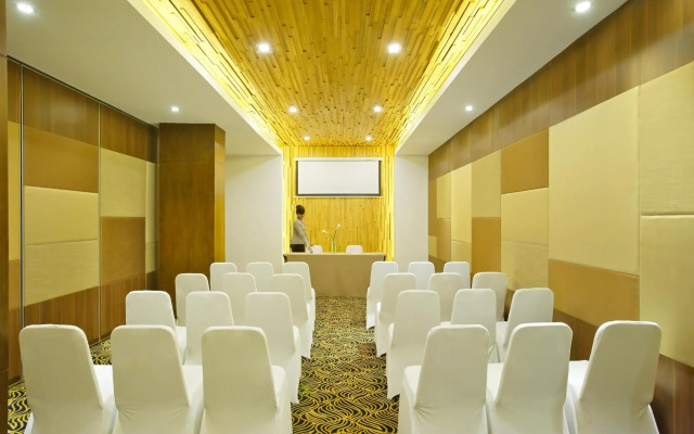 Hotel Santika Pandegiling Surabaya