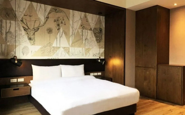 Taichung Easylazy Inn