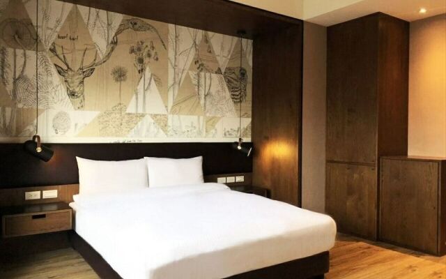 Taichung Easylazy Inn