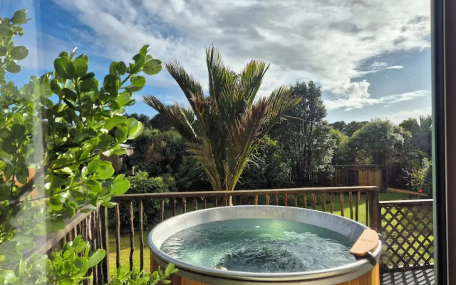 Nikauscapes - Hot Tub in Punakaiki village – Pool – Punakaiki