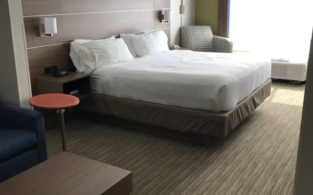Holiday Inn Express & Suites Chattanooga (East Ridge) by IHG