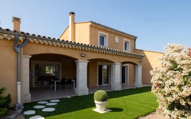 Soothing Holiday Home in Sainte-maxime With Swimming Pool