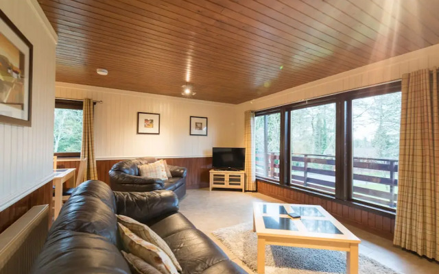 Bluebell Lodge 3 with Hot Tub