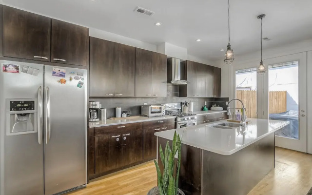 Berkely/tennyson Luxury Walk Everywhere Sleeps 6!