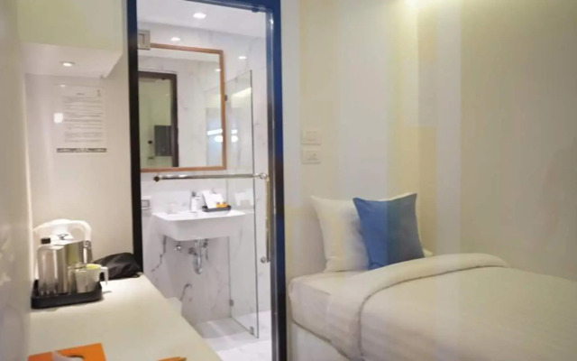 S Box Sukhumvit Hotel