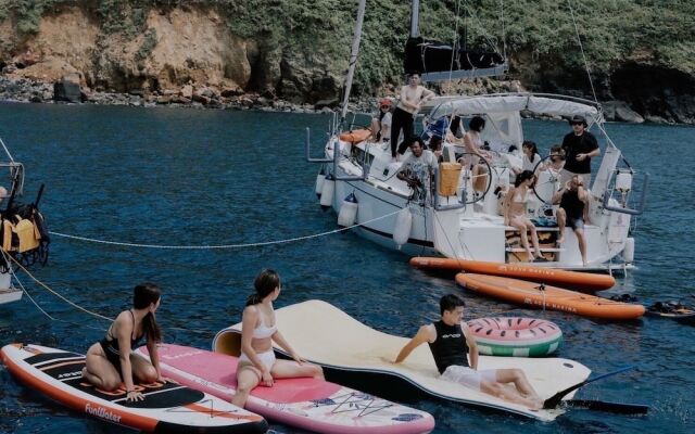 Happienss Sea Surfing B&B