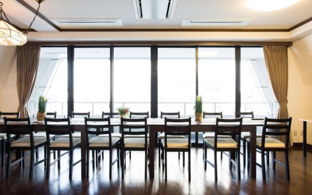 Alex's Room Minamisenba