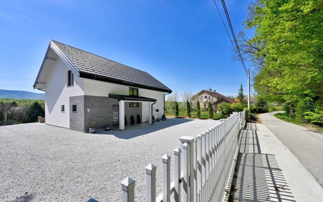 Nice Home in Stubicke Toplice With 5 Bedrooms, Outdoor Swimming Pool and Heated Swimming Pool