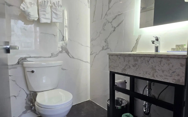 Ramada By Wyndham Brooklyn Empire Blvd